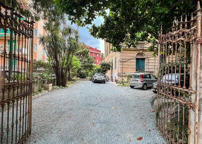 Appartamento In Villa Del \'900